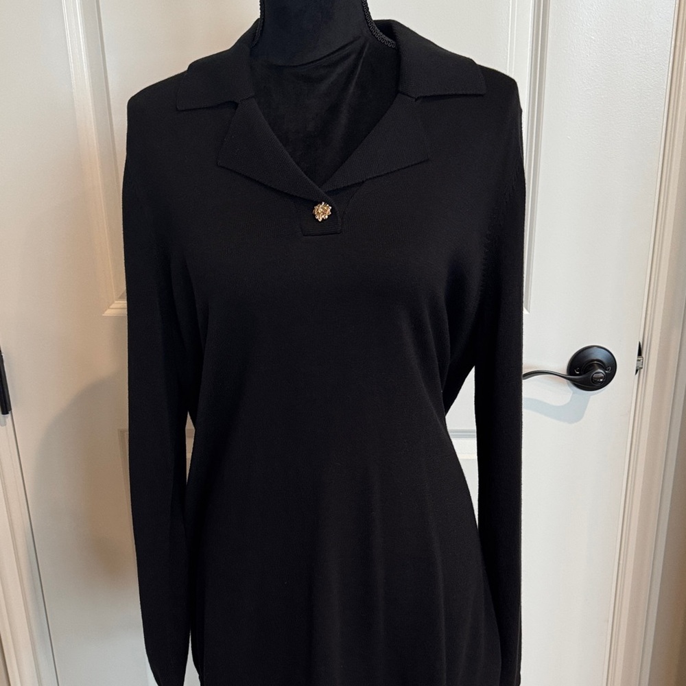 Issac Mizrahi Elegant V Neck Black Sweater-NWOT